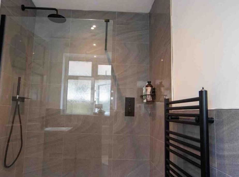 1 Bedroom Self Contained Apartment In Christchurch Winkton Dış mekan fotoğraf